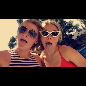 Meet your Posher, Bailey